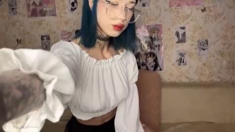 Snapshot of sweetiemurmur chatting on 20, 11, 2025 Karina online show from 20, 11, 2025