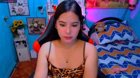 Nicole online show from 10, 3, 2025