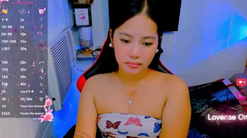 Nicole online show from 19, 9, 2025