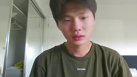 Snapshot of sweetiepuppy421 chatting on 17, 12, 2025 sweetiepuppy421 online show from 17, 12, 2025