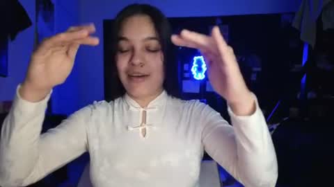 Snapshot of sweetieslikebutter chatting on 21, 6, 2026 Blu Sweets online show from 21, 6, 2026