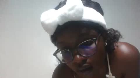 sweetivy645263 online show from 23, 9, 2025