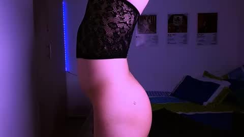 SWEETJAMES  online show from 4, 3, 2025