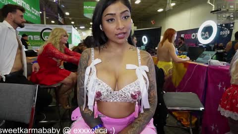 Snapshot of sweetkarmababy chatting on 7, 12, 2024 Karma Sutra sweetkarmababy online show from 7, 12, 2024