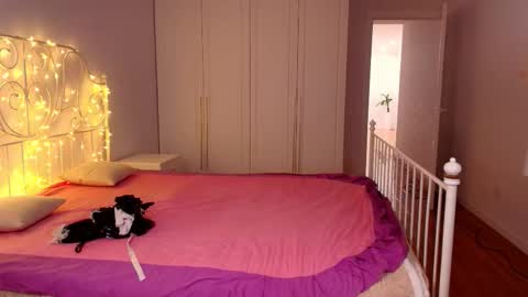 Snapshot of sweetkikky chatting on 4, 12, 2025 Nabilla online show from 4, 12, 2025