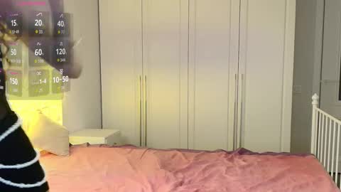 Snapshot of sweetkikky chatting on 15, 12, 2025 Nabilla online show from 15, 12, 2025