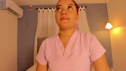 Snapshot of sweetkimmie_ chatting on 22, 4, 2026 Isabel online show from 22, 4, 2026