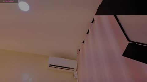 Snapshot of sweetkimmie_ chatting on 30, 4, 2026 Isabel online show from 30, 4, 2026