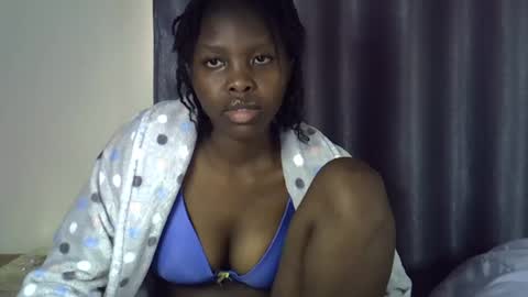 sweetkirrie online show from 13, 7, 2026