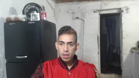 Snapshot of sweetlatinakim chatting on 10, 6, 2026 Camilo online show from 10, 6, 2026