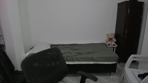 Snapshot of sweetlian_04 chatting on 16, 12, 2025 Lian online show from 16, 12, 2025