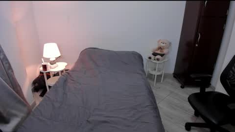 Snapshot of sweetlian_04 chatting on 16, 3, 2026 Lian online show from 16, 3, 2026