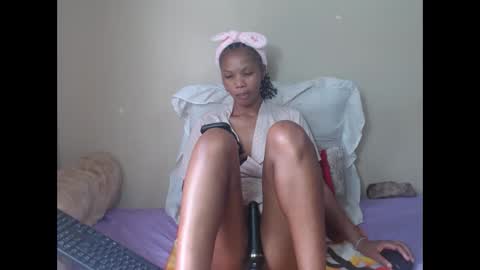 sweetlipss_ online show from 8, 11, 2025