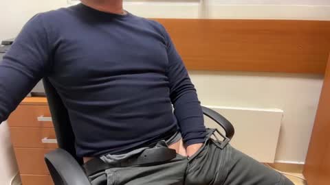 Sebastian online show from 3, 1, 2025