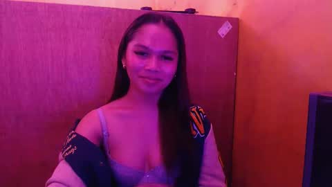 Snapshot of sweetlovelykazzz chatting on 14, 10, 2025 My name is Lyka online show from 14, 10, 2025