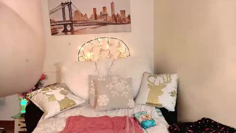 Snapshot of sweetmalory chatting on 15, 12, 2025 sweetmalory online show from 15, 12, 2025