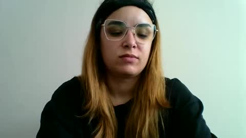 sweetmoonns2 online show from 20, 10, 2025