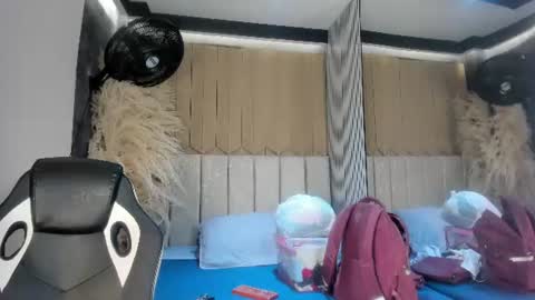 Snapshot of sweetnova_ chatting on 13, 6, 2026 Sweet Nova online show from 13, 6, 2026
