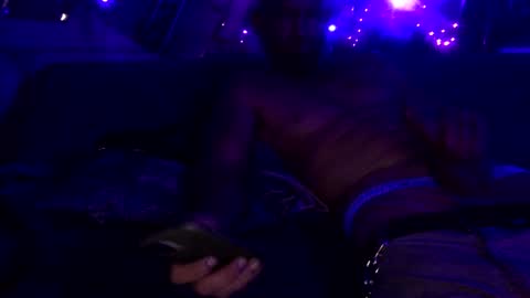 Snapshot of sweetnsexy95 chatting on 16, 12, 2024 WeAim2PZzz online show from 16, 12, 2024