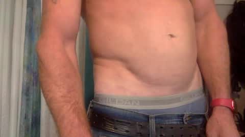 Snapshot of sweetnsexy95 chatting on 8, 1, 2025 WeAim2PZzz online show from 8, 1, 2025