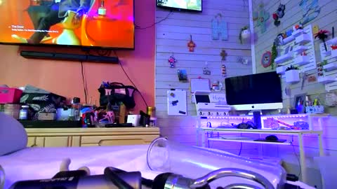 Snapshot of sweetnsexy95 chatting on 23, 2, 2025 WeAim2PZzz online show from 23, 2, 2025