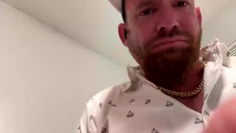 Snapshot of sweetnsexy95 chatting on 14, 10, 2025 WeAim2PZzz online show from 14, 10, 2025