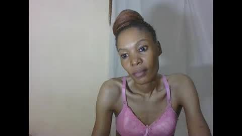 ESTHER online show from 19, 4, 2026