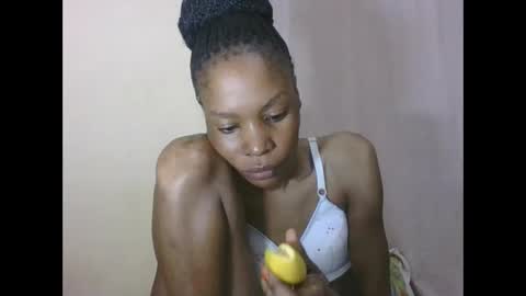 ESTHER online show from 27, 5, 2026