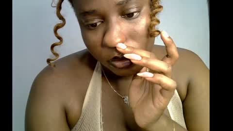 Snapshot of sweetpetitgirl chatting on 6, 6, 2026 LILY BRANDY online show from 6, 6, 2026