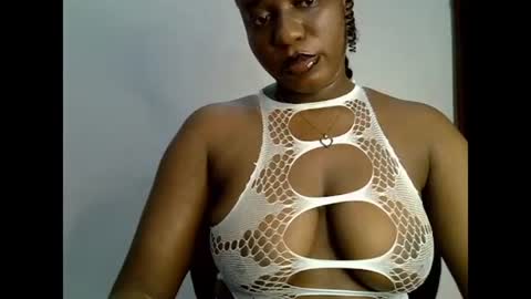 Snapshot of sweetpetitgirl chatting on 14, 6, 2026 LILY BRANDY online show from 14, 6, 2026