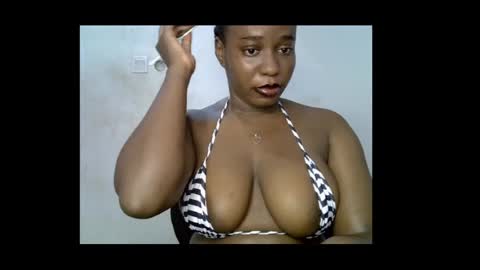 Snapshot of sweetpetitgirl chatting on 21, 6, 2026 LILY BRANDY online show from 21, 6, 2026