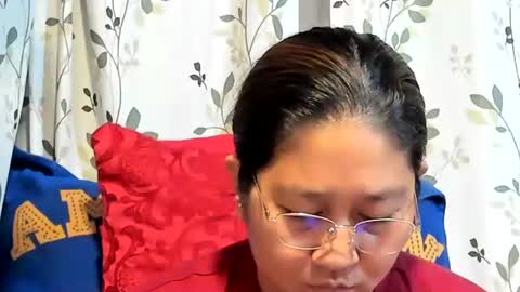 Snapshot of sweetpilipina88 chatting on 24, 11, 2025 MIA online show from 24, 11, 2025