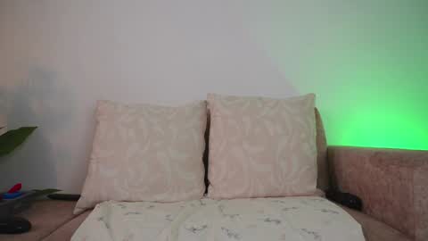 Snapshot of sweetpussyhot_ chatting on 30, 1, 2025 Hello Welcome Im here from WEDNESDAY to SUNDAY 430am to  830am and 3  to 7  timeMONDAY and TUESDAY i rest online show from 30, 1, 2025