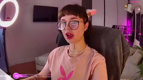 Snapshot of sweetriso chatting on 8, 6, 2026 Alice online show from 8, 6, 2026