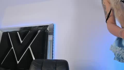  Alice Woolridge  online show from 15, 4, 2026