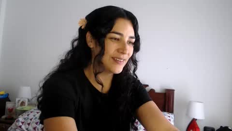 Snapshot of sweetsmile28 chatting on 14, 10, 2025 Dianis online show from 14, 10, 2025