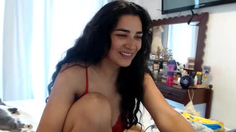 Snapshot of sweetsmile28 chatting on 18, 10, 2025 Dianis online show from 18, 10, 2025
