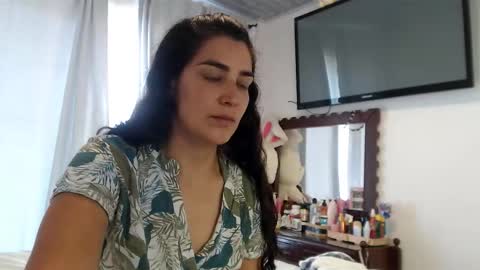 Snapshot of sweetsmile28 chatting on 4, 12, 2025 Dianis online show from 4, 12, 2025