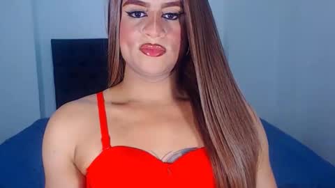 Snapshot of sweetsofiats chatting on 6, 11, 2025 SOFIA online show from 6, 11, 2025