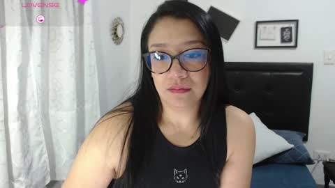 Snapshot of sweetstormi chatting on 17, 12, 2024 Stormi online show from 17, 12, 2024