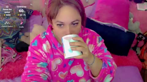 Snapshot of sweett_martina chatting on 6, 3, 2025 martina online show from 6, 3, 2025