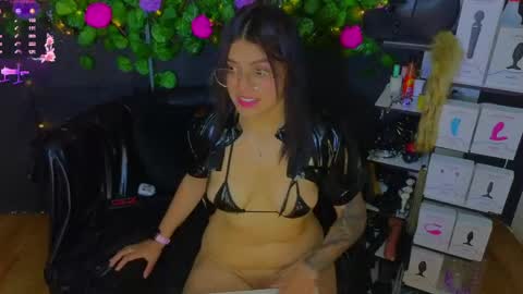 Snapshot of sweett_mollyy chatting on 21, 5, 2026 Molly - INDEPENDENT MODEL online show from 21, 5, 2026