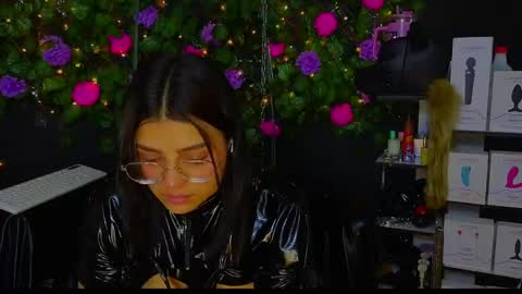 Snapshot of sweett_mollyy chatting on 23, 5, 2026 Molly - INDEPENDENT MODEL online show from 23, 5, 2026