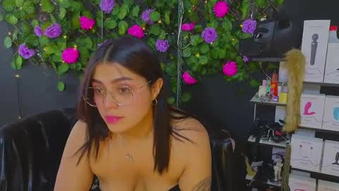 Snapshot of sweett_mollyy chatting on 9, 6, 2026 Molly - INDEPENDENT MODEL online show from 9, 6, 2026