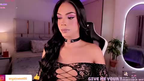 Snapshot of sweett_shinexx chatting on 12, 7, 2026 angel online show from 12, 7, 2026