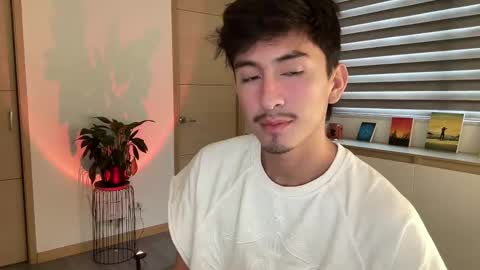 Snapshot of sweettaaron chatting on 17, 10, 2025 Andy online show from 17, 10, 2025