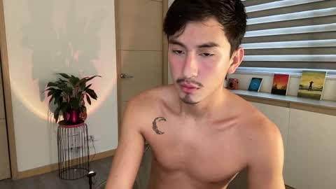 Snapshot of sweettaaron chatting on 18, 10, 2025 Andy online show from 18, 10, 2025