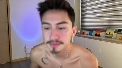 Snapshot of sweettaaron chatting on 17, 11, 2025 Andy online show from 17, 11, 2025