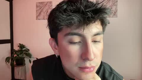 Snapshot of sweettaaron chatting on 29, 4, 2026 Andy online show from 29, 4, 2026