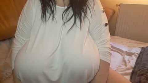 Snapshot of sweettm chatting on 12, 2, 2025 Maya online show from 12, 2, 2025